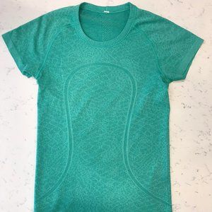 Lululemon Swiftly Tech Short Sleeve Crew Size 6